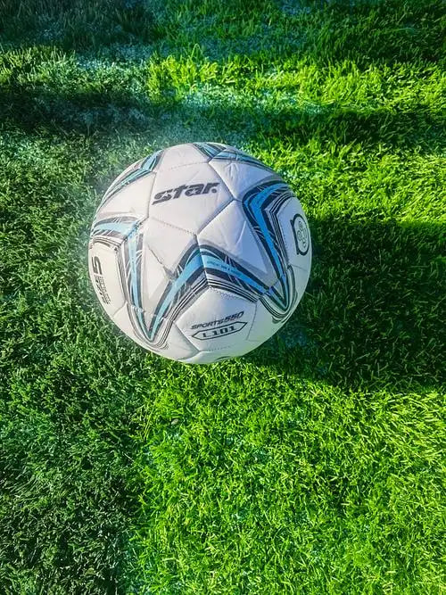 足球爱好者使用预测app场景